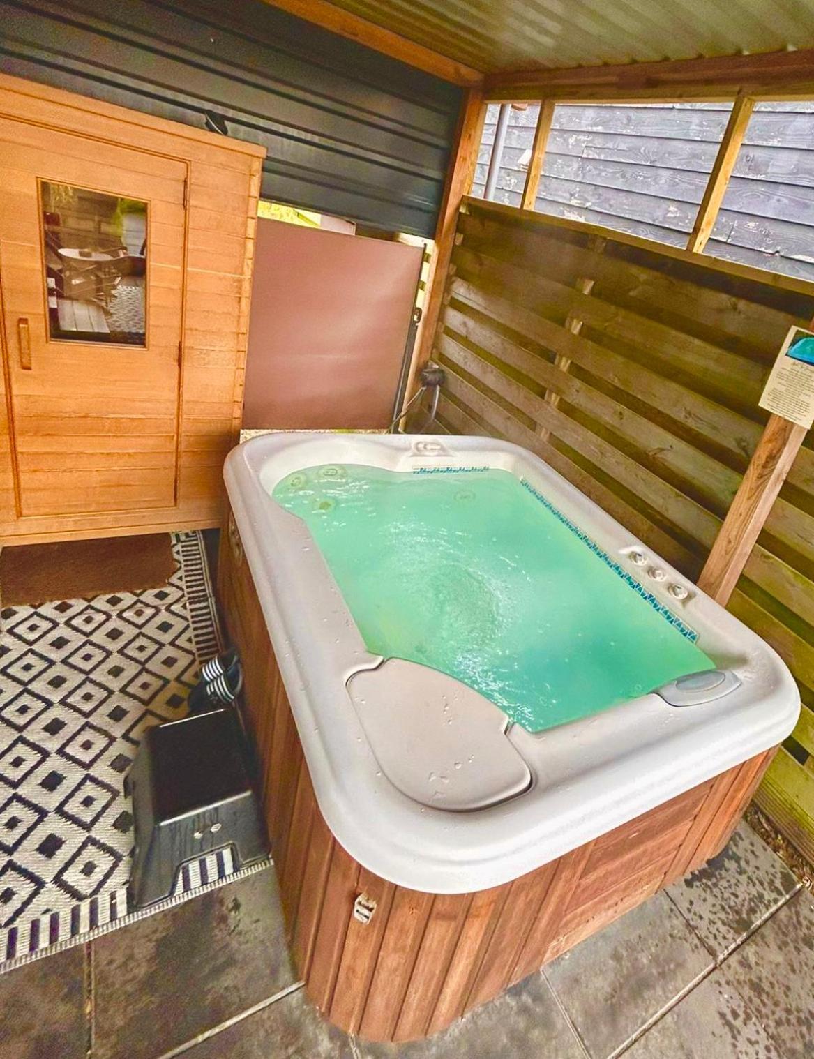 Tiny House With Sauna & Jacuzzi Near Amsterdam Vijfhuizen Exterior foto